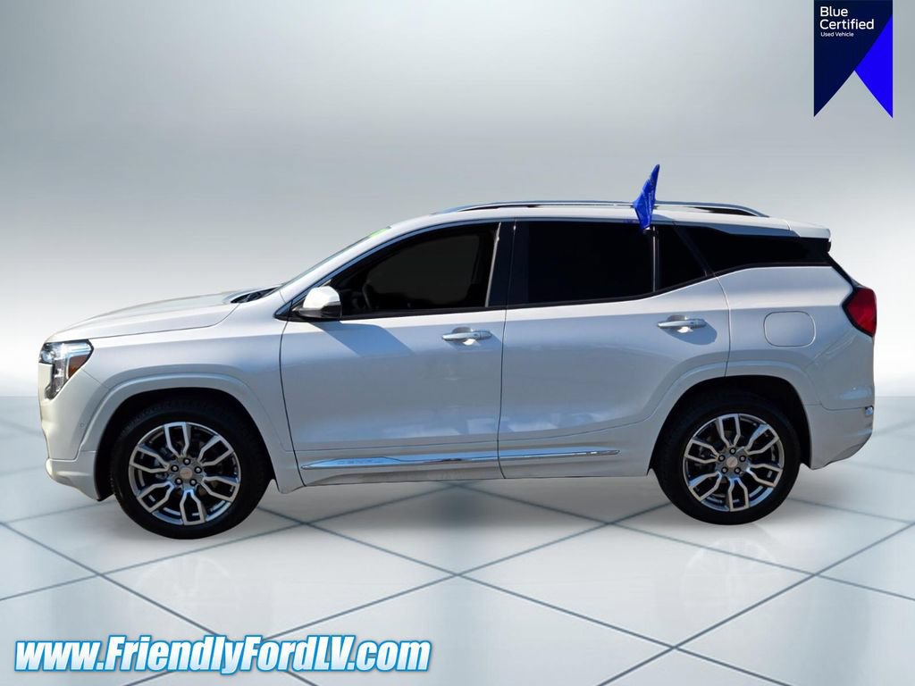 Used 2022 GMC Terrain Denali w/ Denali Premium Package AWD/4WD image 4