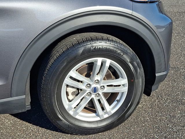 Certified 2022 Ford Explorer XLT w/ Class IV Trailer Tow Package AWD/4WD image 8
