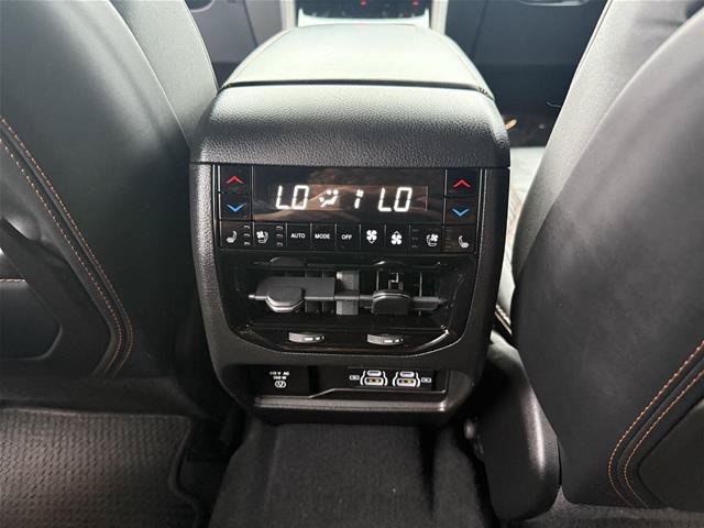 Used 2023 Jeep Grand Cherokee L Summit AWD/4WD image 23