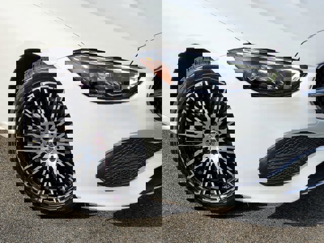 Used 2023 Mercedes-Benz C 300 Sedan image 9