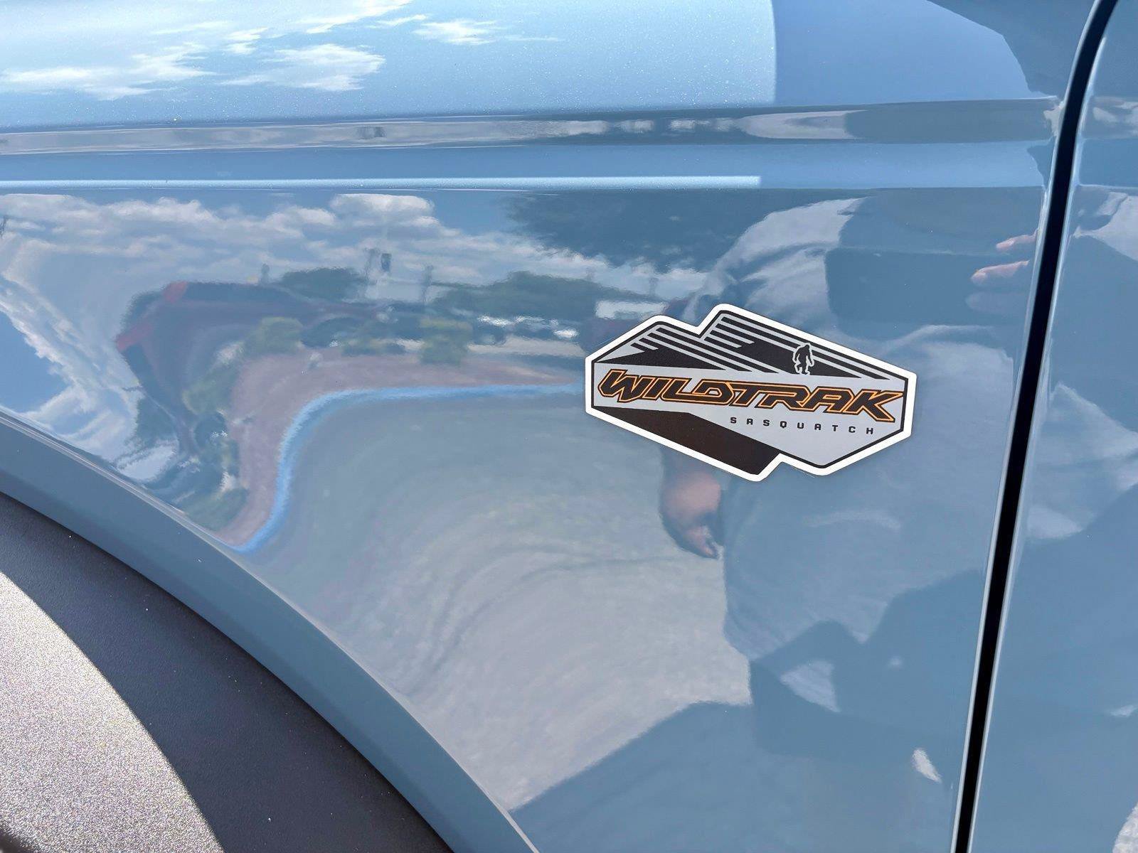 Certified 2022 Ford Bronco Wildtrak AWD/4WD image 8