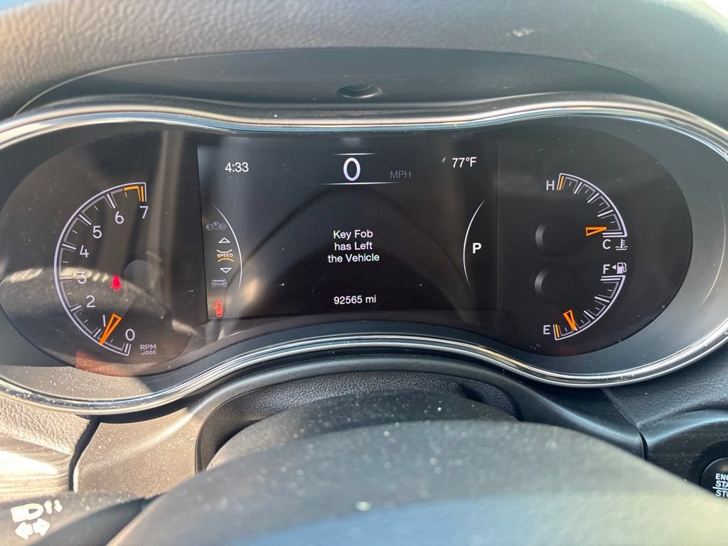 Used 2019 Jeep Grand Cherokee Laredo w/ 18" Wheel & 8.4" Radio Group AWD/4WD image 16