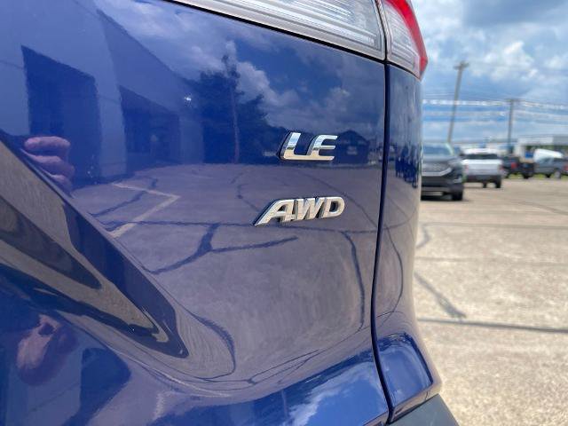 Used 2022 Toyota Corolla Cross LE AWD/4WD image 7