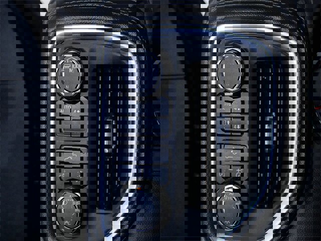 Used 2021 Chevrolet Silverado 1500 LT image 25