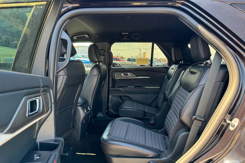 Certified 2025 Ford Explorer ST-Line AWD/4WD image 22
