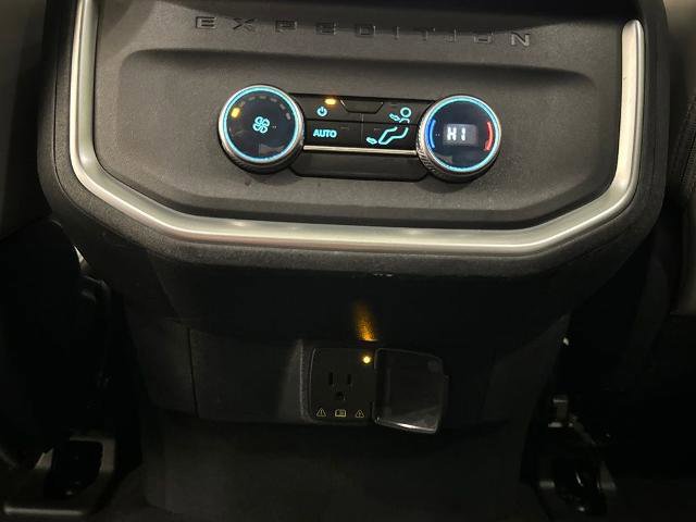 Certified 2025 Ford Expedition Active image 35