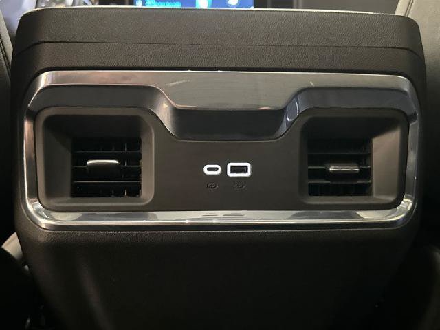 Used 2022 Chevrolet Silverado 1500 LTZ AWD/4WD image 32