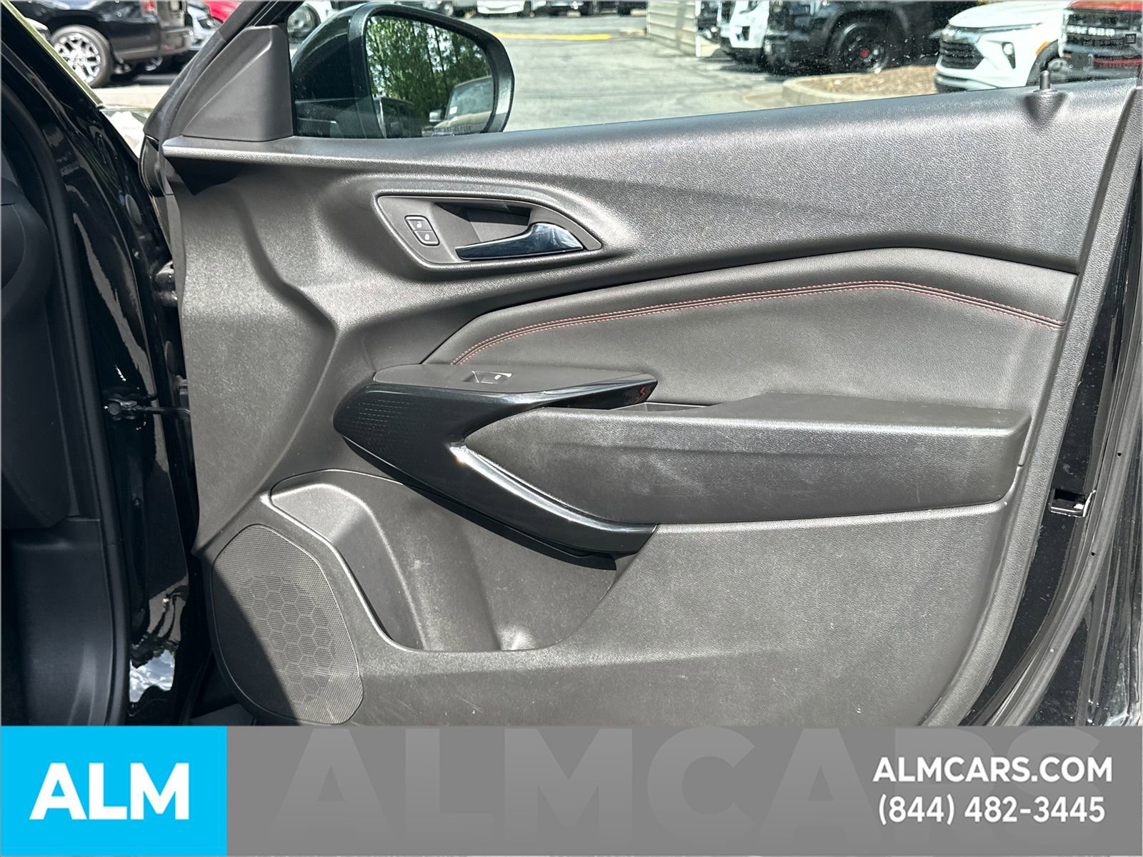 Used 2024 Chevrolet Trax RS FWD image 16