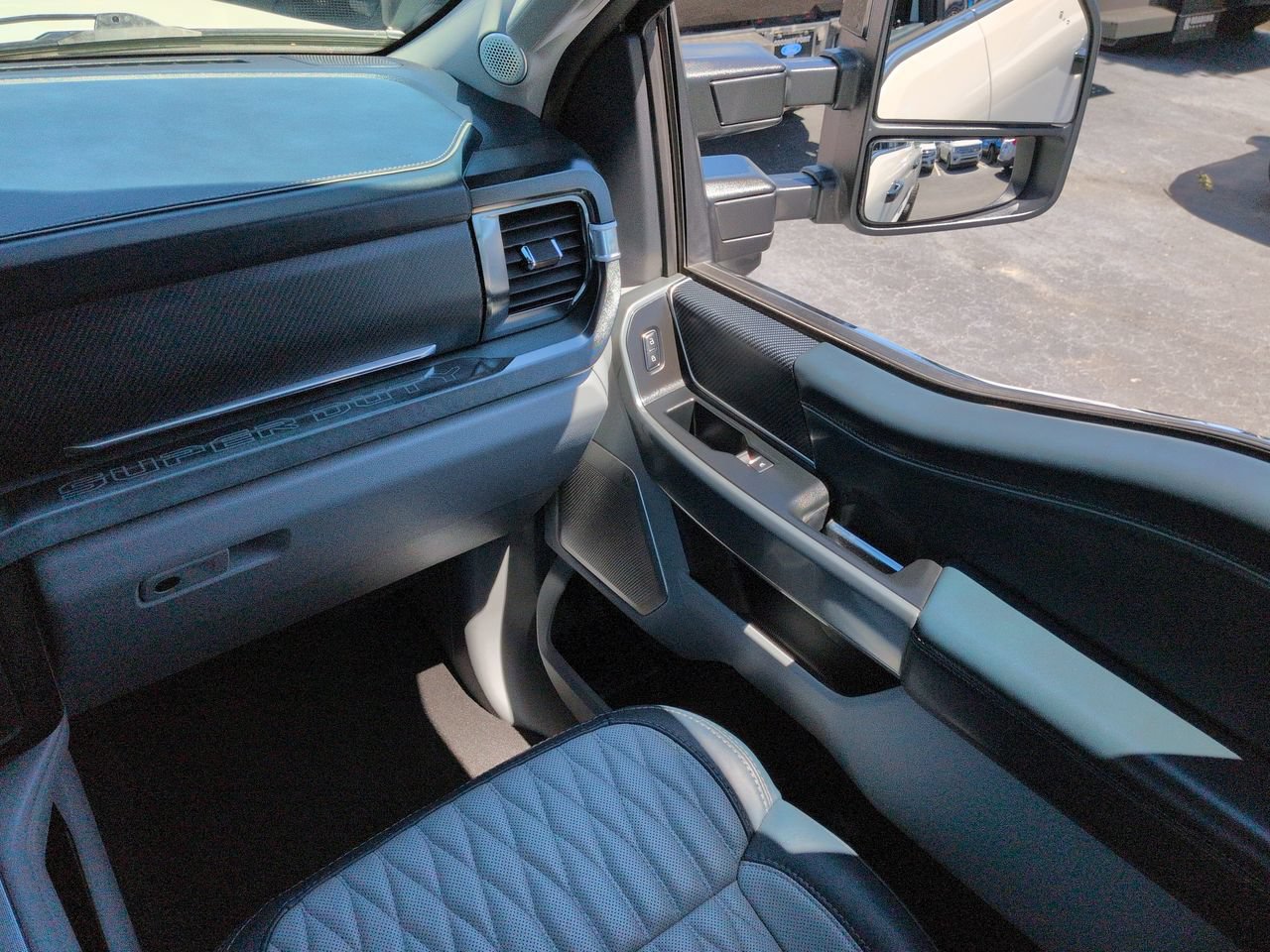 Certified 2024 Ford F250 Limited w/ FX4 Off-Road Package AWD/4WD image 17