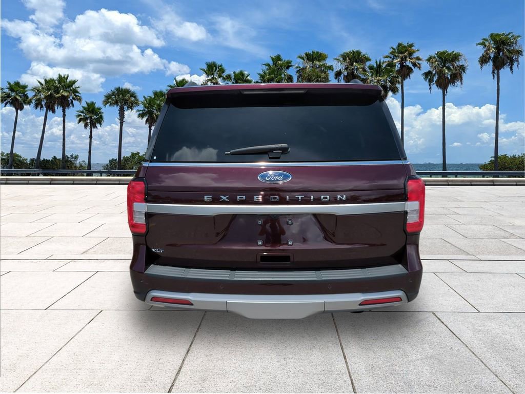 Certified 2024 Ford Expedition XLT RWD image 7