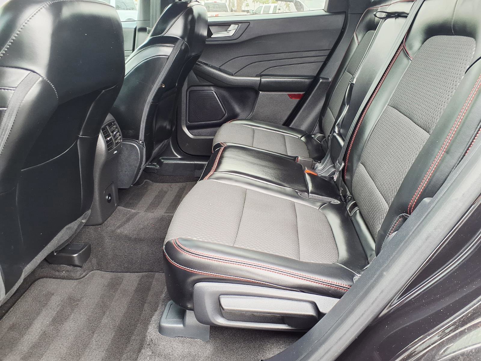 Certified 2024 Ford Escape ST-Line w/ Tech Pack #1 image 17