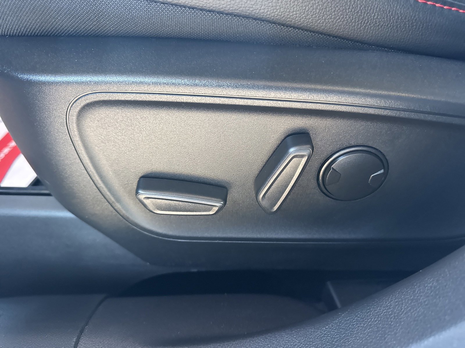 Certified 2022 Ford Escape SEL w/ SEL Stealth AWD Package image 26