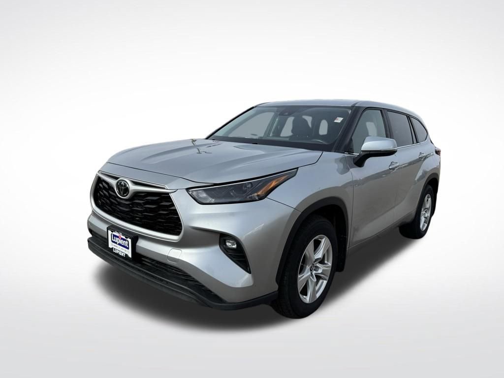 Used 2024 Toyota Highlander LE image 10