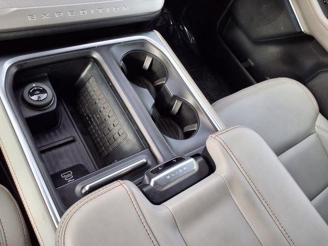 Certified 2025 Ford Expedition Active AWD/4WD image 20