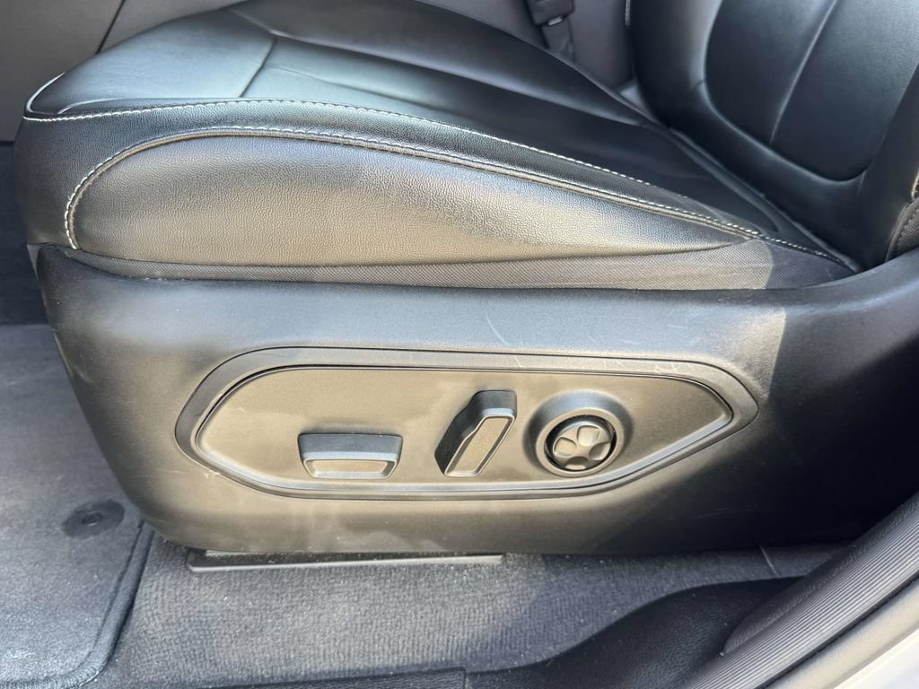 Used 2023 Jeep Grand Cherokee Limited AWD/4WD image 20