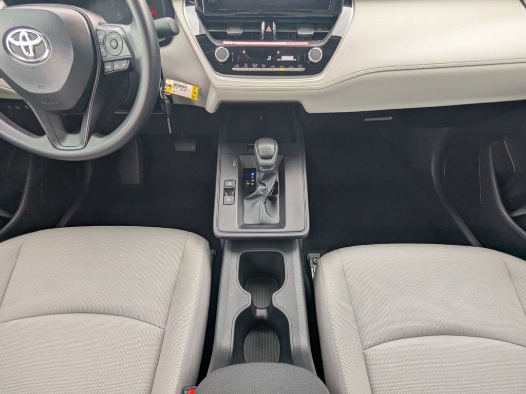 Used 2026 Toyota Corolla Cross L image 23