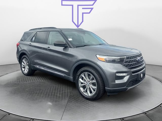 Certified 2023 Ford Explorer XLT w/ Equipment Group 202A AWD/4WD image 9