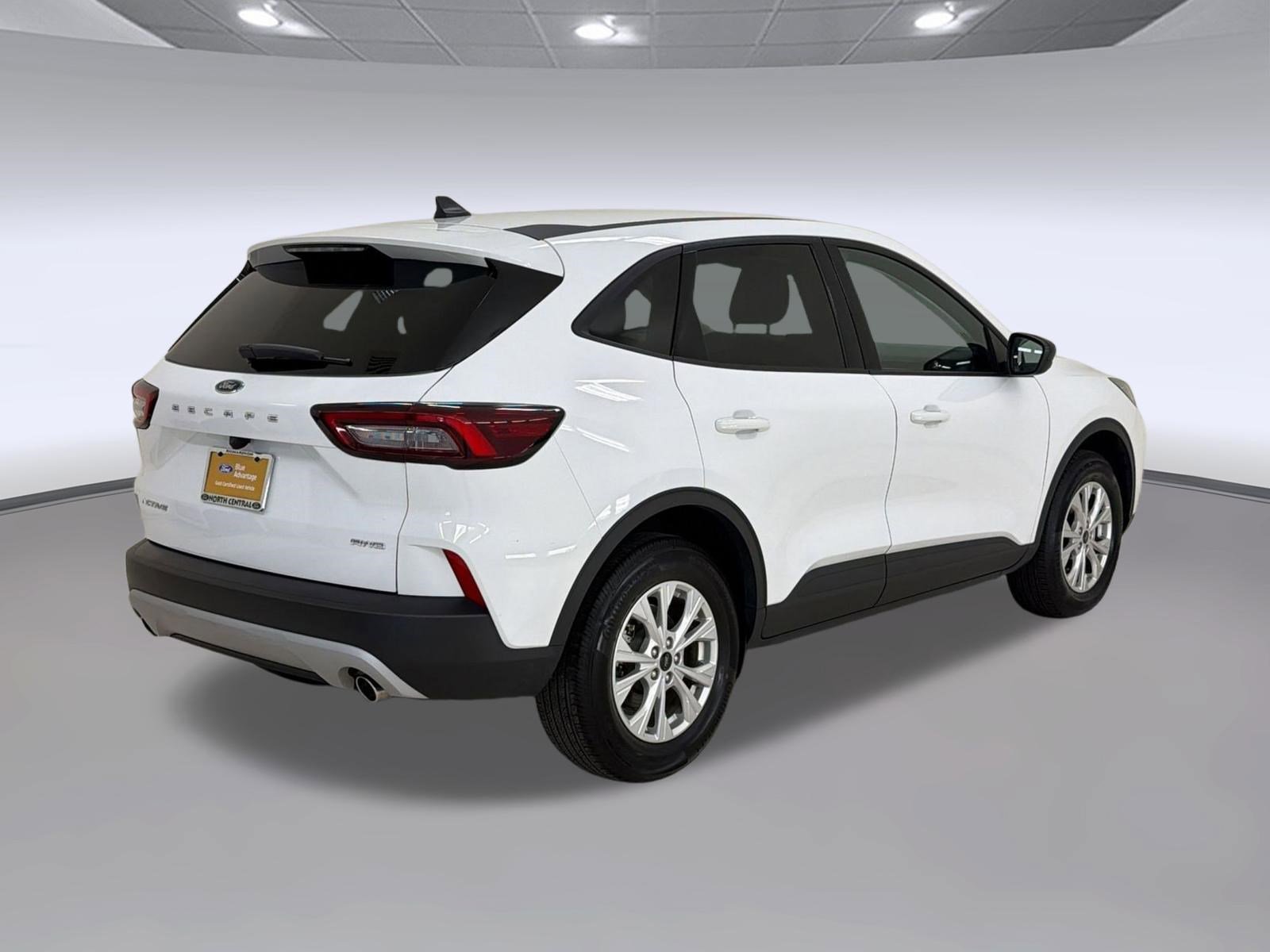 Certified 2025 Ford Escape Active AWD/4WD image 9