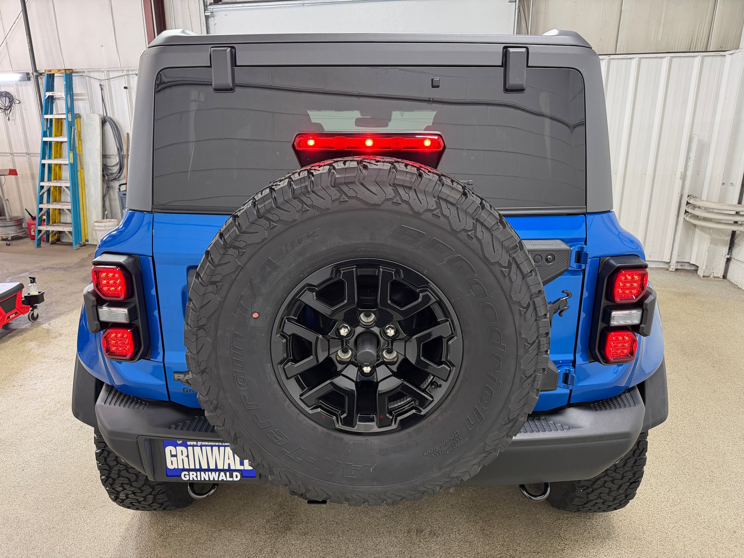 Certified 2024 Ford Bronco Raptor w/ Interior Carbon Fiber Pack 6 AWD/4WD image 33