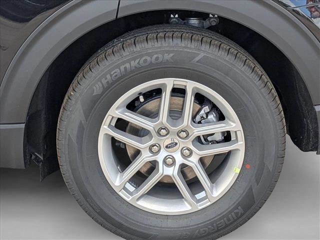 Certified 2026 Ford Explorer Active w/ Active Comfort Package RWD image 7