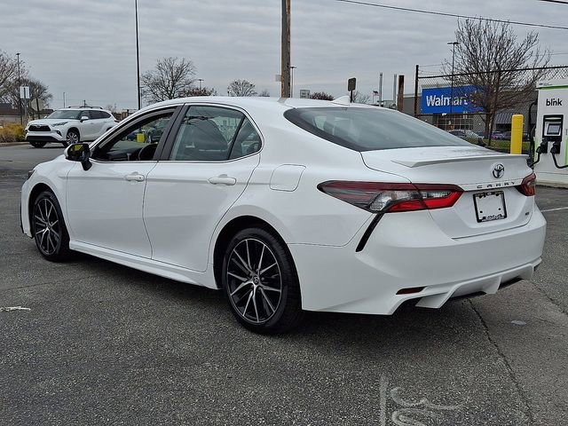 Used 2021 Toyota Camry SE FWD image 4