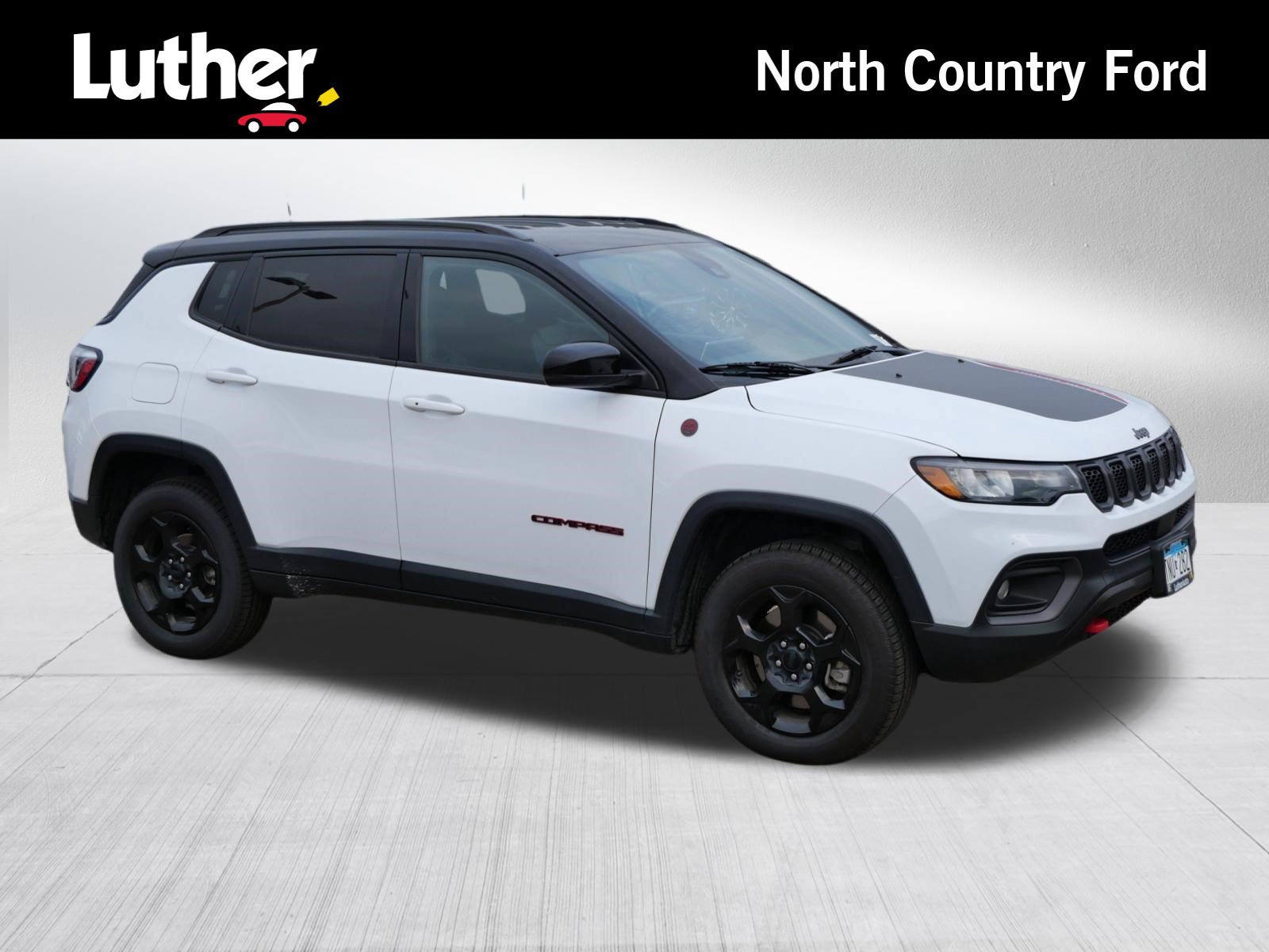 Used 2023 Jeep Compass Trailhawk AWD/4WD image 1
