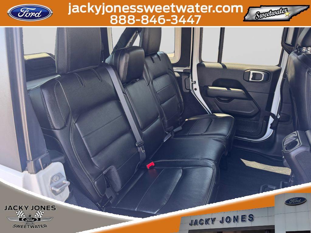 Used 2021 Jeep Wrangler Unlimited Sahara AWD/4WD image 18