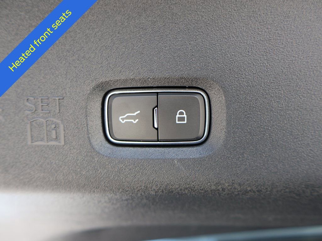 Certified 2025 Ford Expedition Platinum image 17