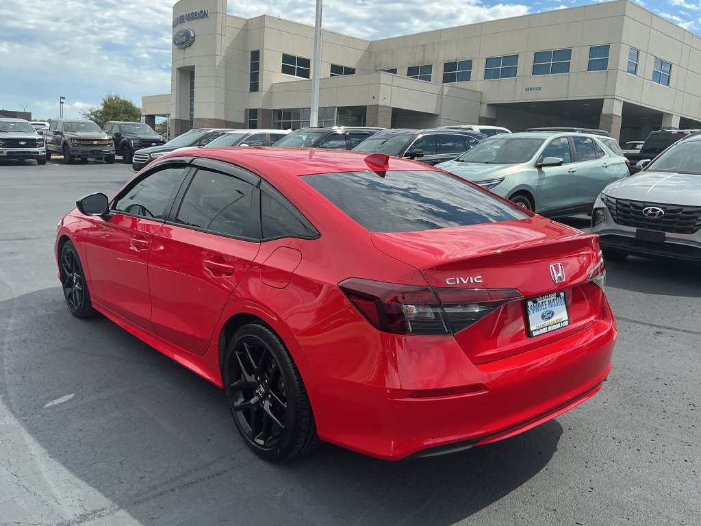 Used 2025 Honda Civic Sport image 3