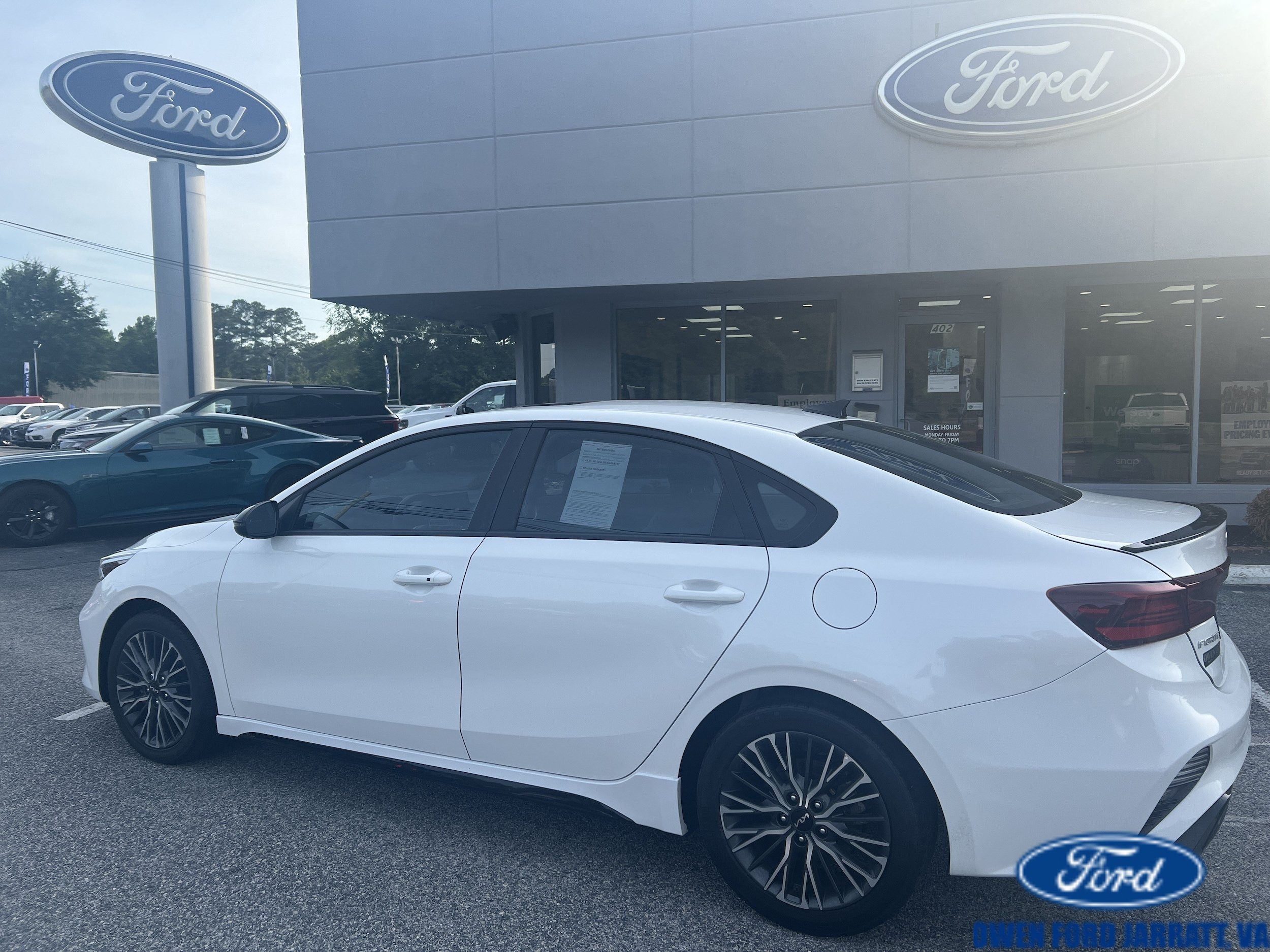 Used 2023 Kia Forte GT-Line w/ GT-Line Premium Package FWD image 6