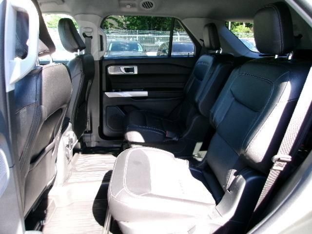 Certified 2023 Ford Explorer Limited w/ Equipment Group 301A AWD/4WD image 9