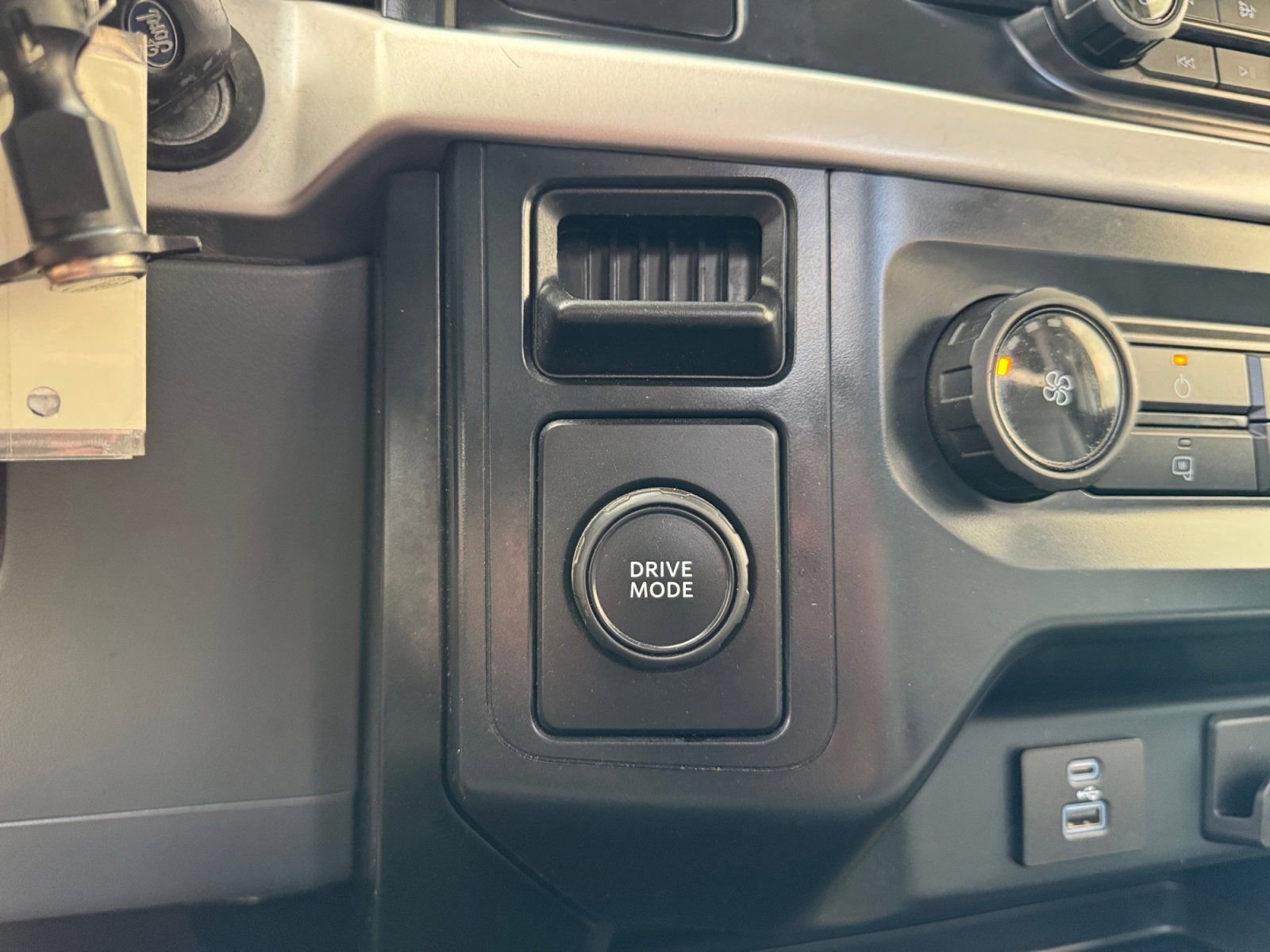 Certified 2022 Ford F150 XL w/ Equipment Group 101A High image 22