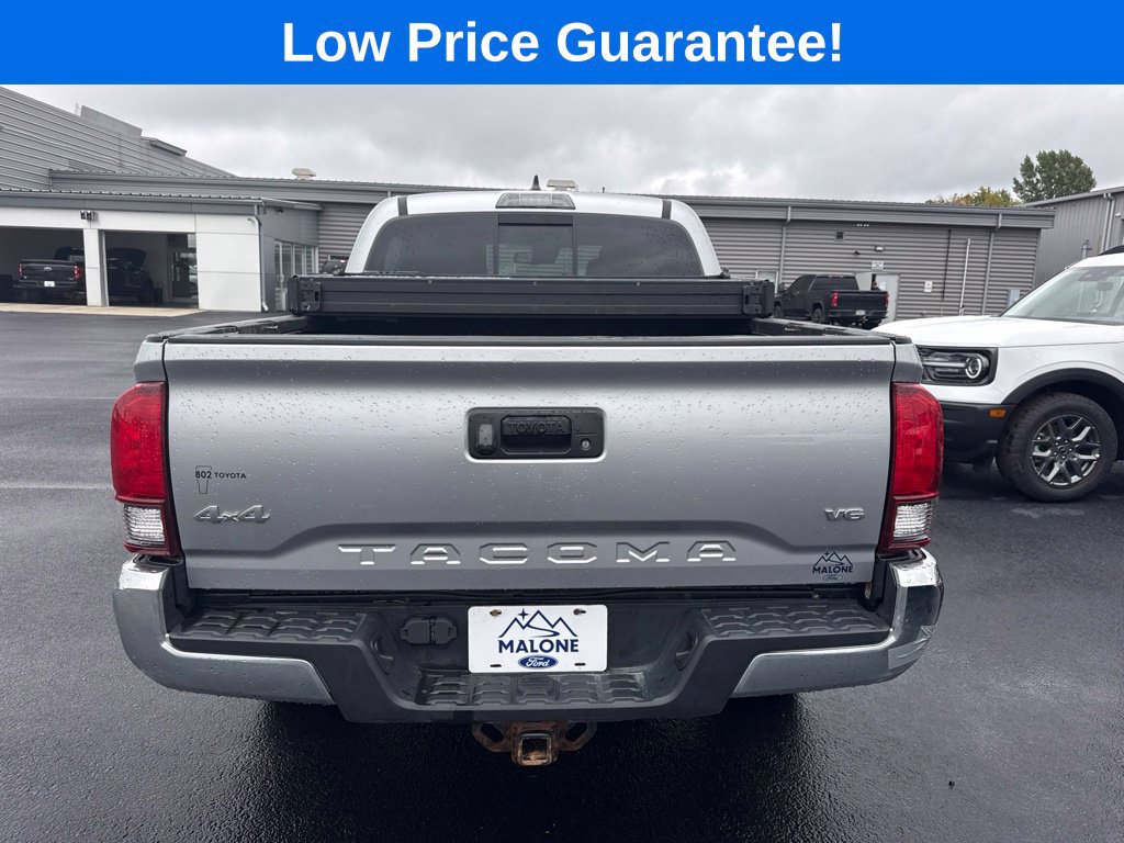 Used 2018 Toyota Tacoma SR5 AWD/4WD image 6