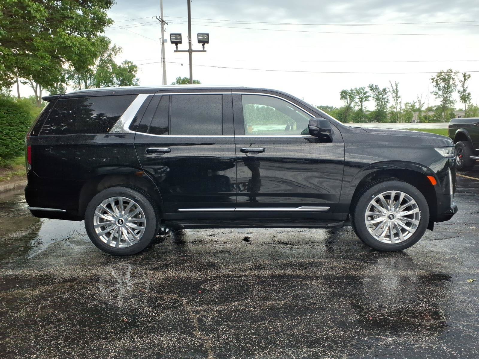 Used 2023 Cadillac Escalade Premium Luxury w/ LPO, Floor Liner Package AWD/4WD image 31