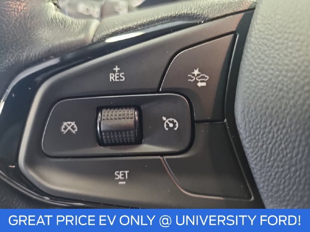Used 2023 Chevrolet Bolt EUV LT w/ Convenience Package FWD image 17