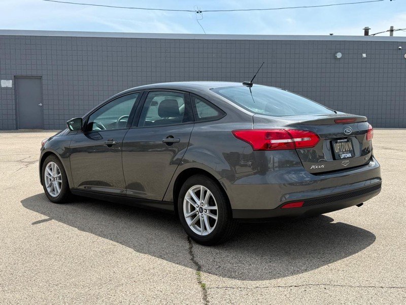 Certified 2018 Ford Focus SE FWD image 8