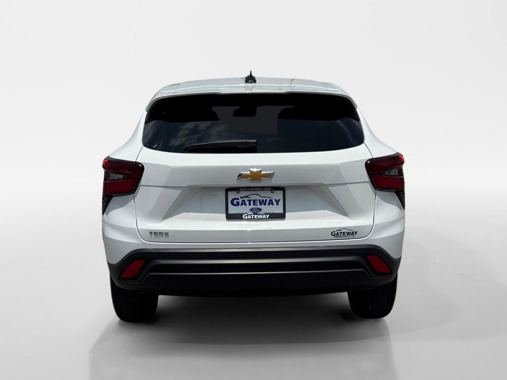 Used 2025 Chevrolet Trax LS image 4