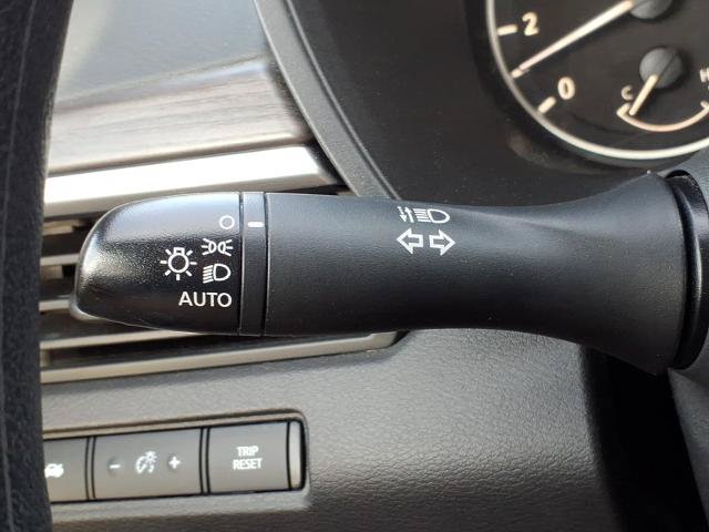 Used 2025 Nissan Altima 2.5 SV FWD image 14