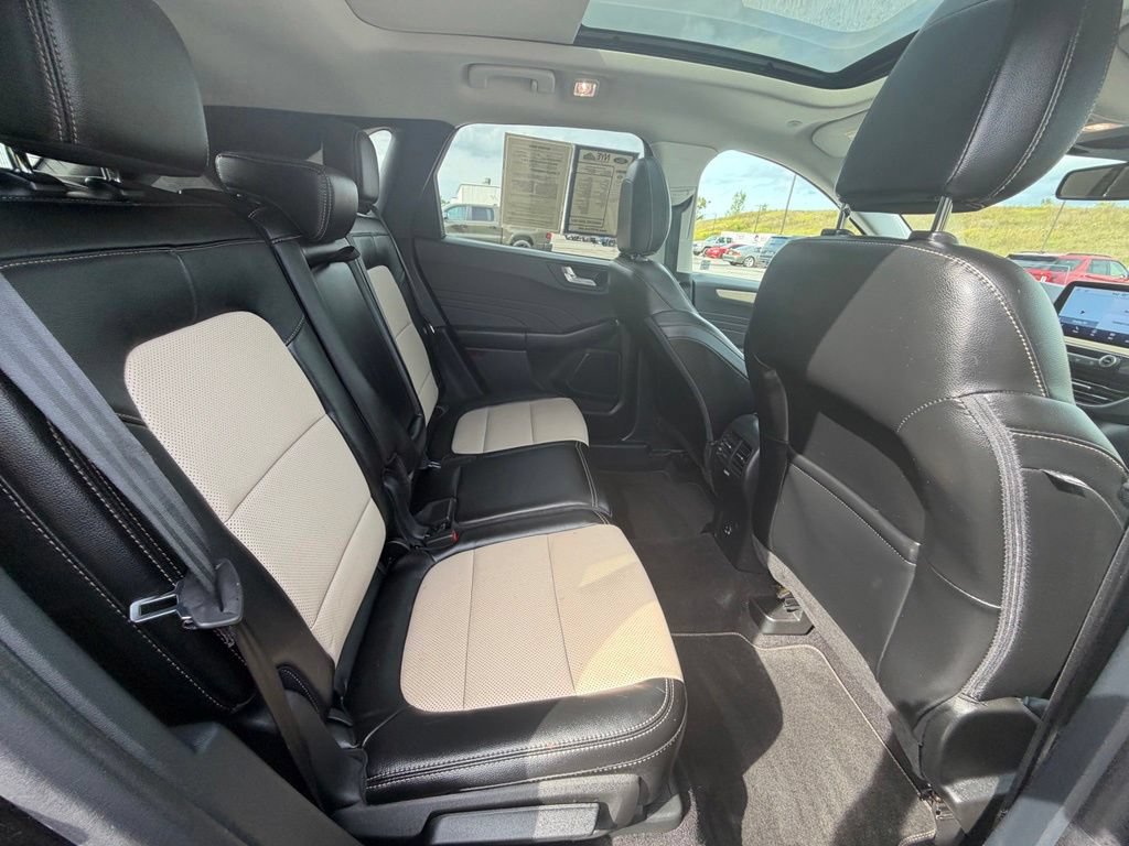 Certified 2022 Ford Escape Titanium w/ Titanium Elite Package AWD/4WD image 42