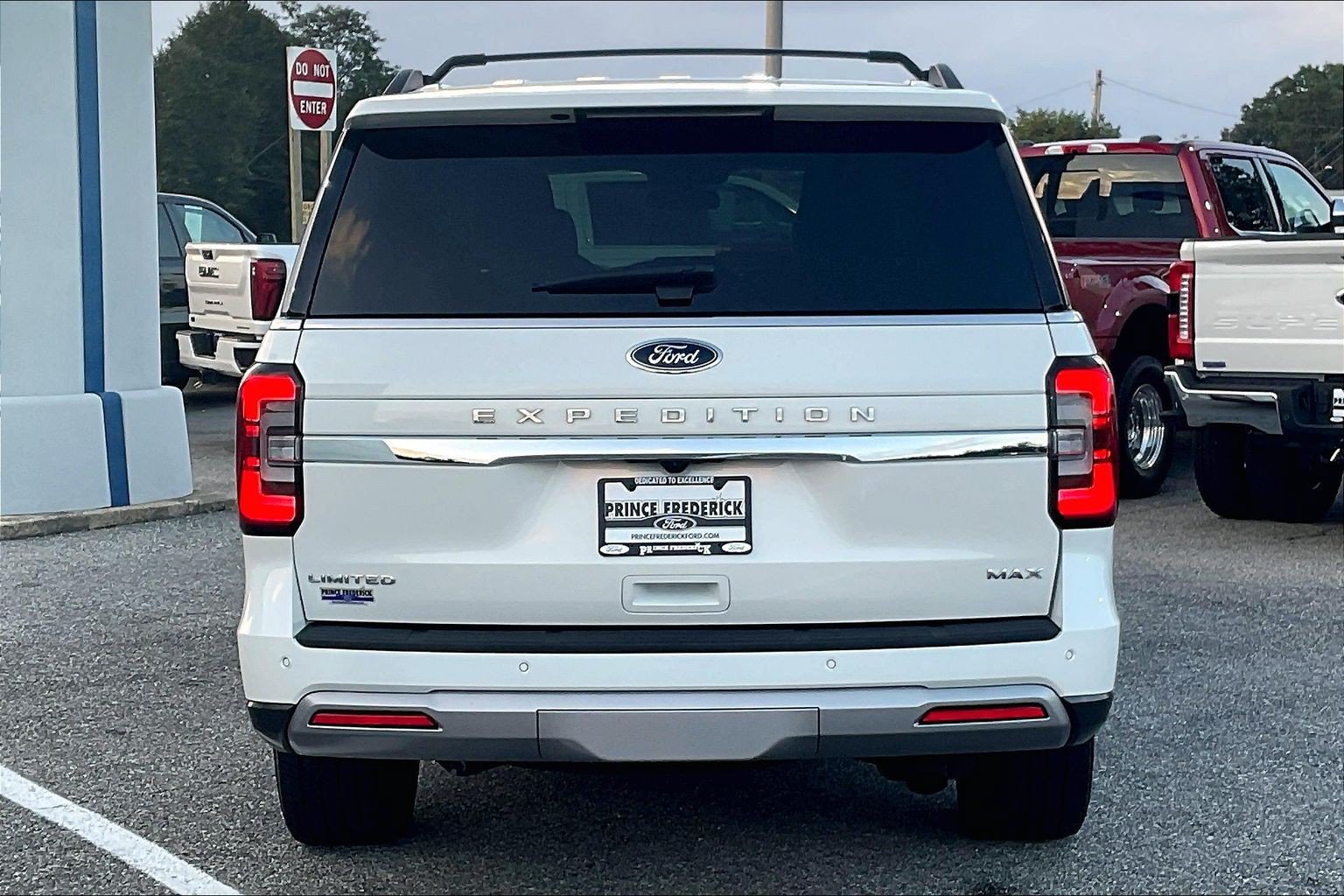 Certified 2024 Ford Expedition Max Limited w/ Excursion Package AWD/4WD image 4