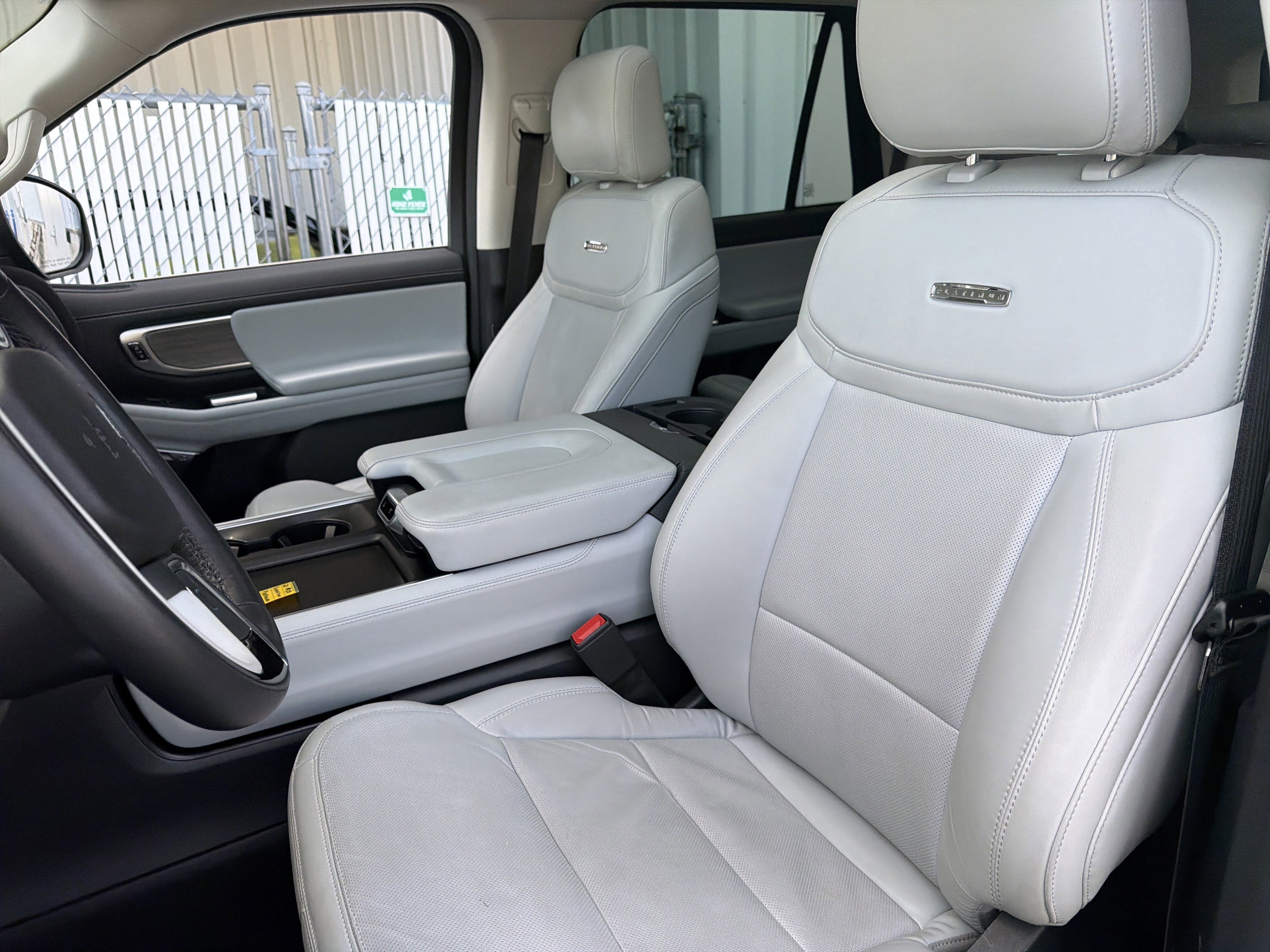 Certified 2025 Ford Expedition Platinum w/ Driver's Package image 30