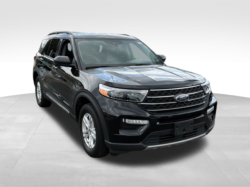 Certified 2023 Ford Explorer XLT w/ Equipment Group 202A AWD/4WD image 10