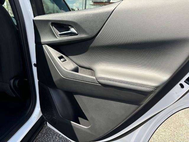 Used 2026 Chevrolet Equinox LT w/ LPO, Floor Liner Package FWD image 22