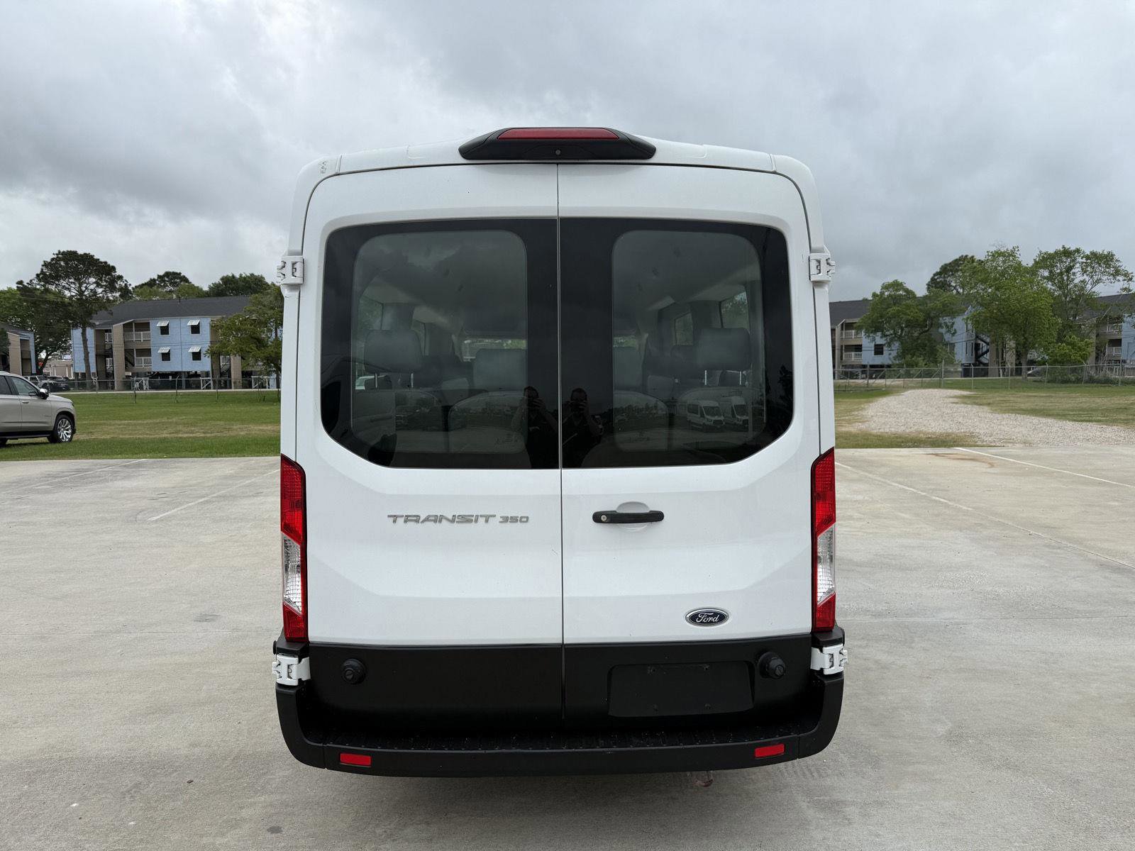 Certified 2019 Ford Transit 350 XL image 4