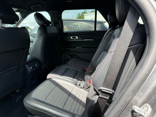 Certified 2025 Ford Explorer ST-Line w/ ST-Line Street Pack AWD/4WD image 5
