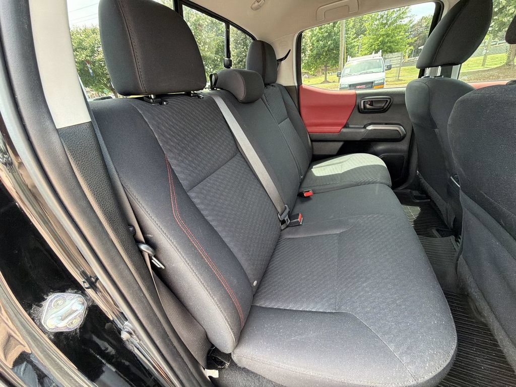 Used 2022 Toyota Tacoma SR5 RWD image 24