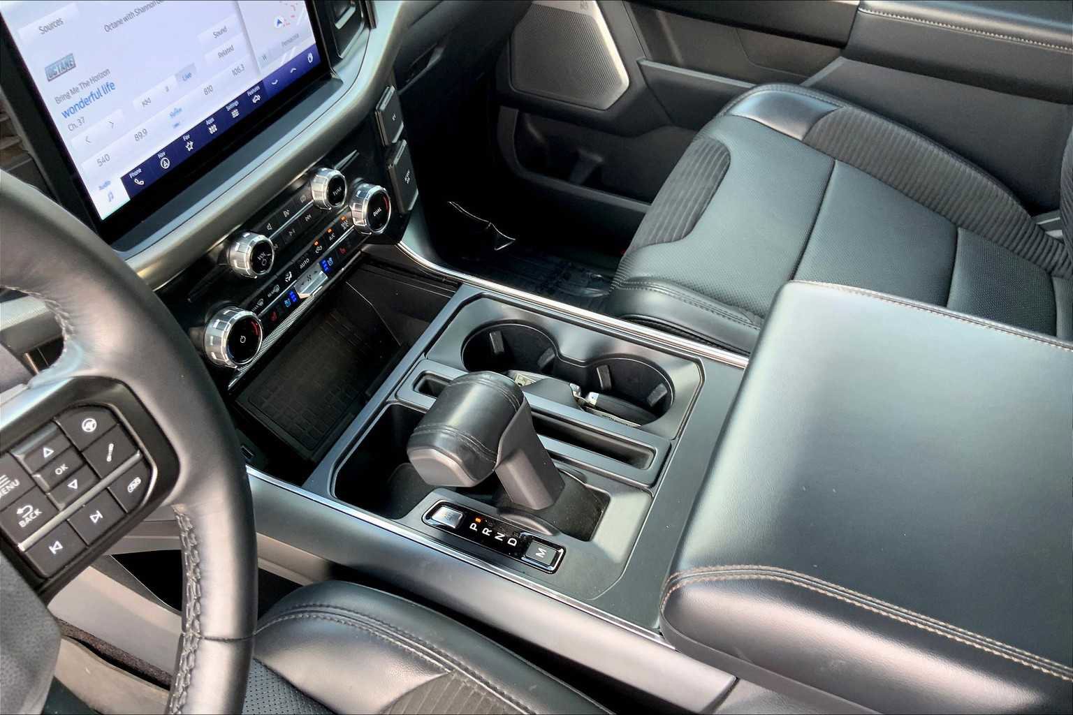 Certified 2022 Ford F150 Raptor w/ Equipment Group 801A High image 17