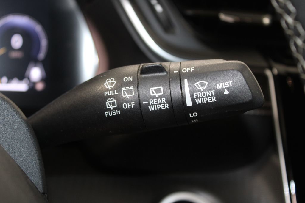 Used 2024 Jeep Grand Cherokee Altitude AWD/4WD image 40