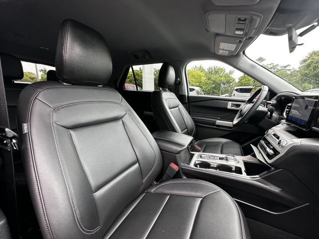 Certified 2023 Ford Explorer XLT w/ Equipment Group 202A AWD/4WD image 34