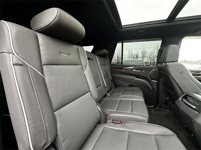 Used 2023 Cadillac Escalade Premium Luxury image 38